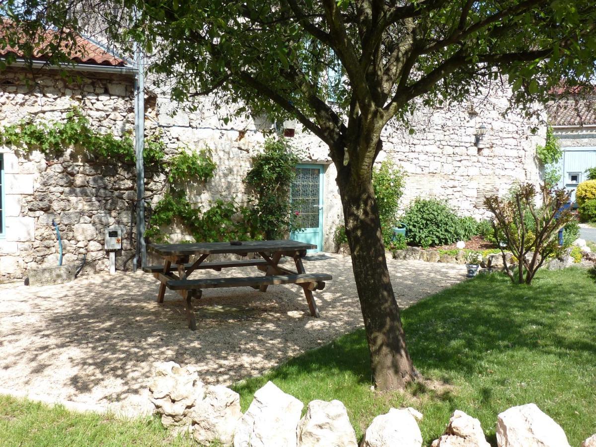 Chez Beatrice Et Gerard Bed and Breakfast Saint-Leon-d'Issigeac Exteriör bild